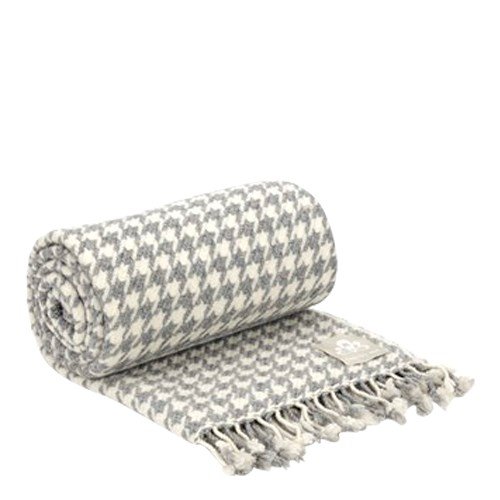 Featured image for “Charlot Throw”
